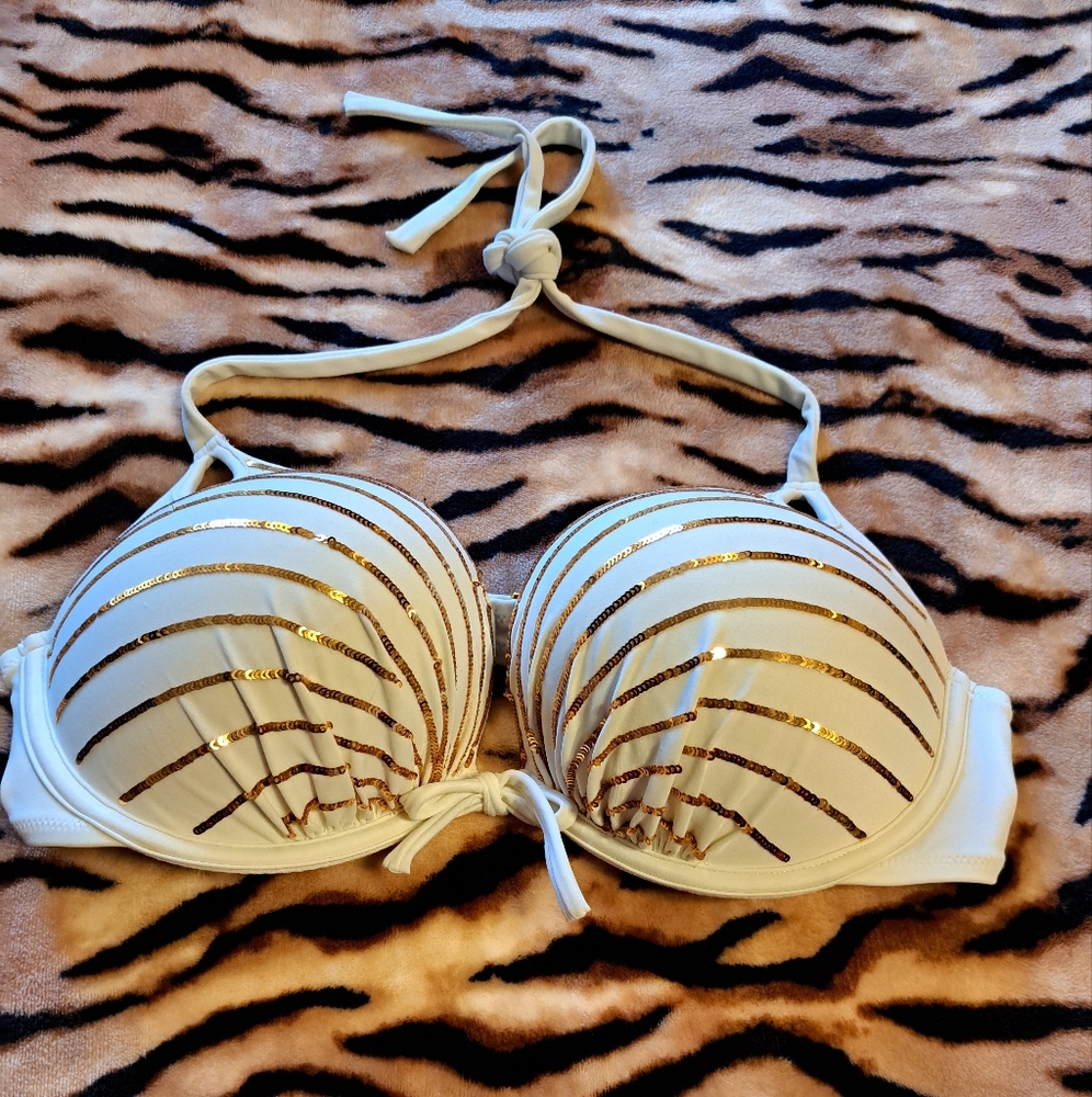 Victoria Secret Bombshell Add 2 cup Bikini Top